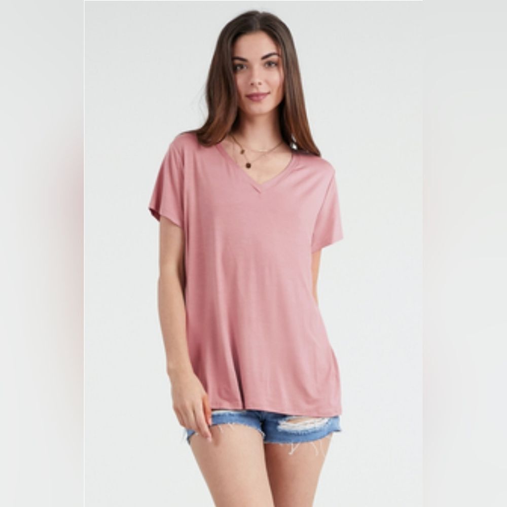 🍑Emma's Closet Mauve Short Sleeve Vneck Boyfriend Top Large